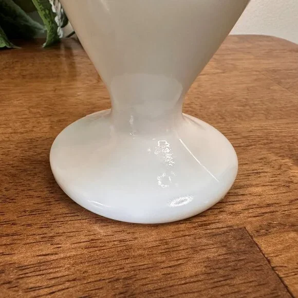 Fenton Silver Crest Fan Vases Pair Milk Glass Ruffled Edge Large and Small Vinta - Picture 6 of 6